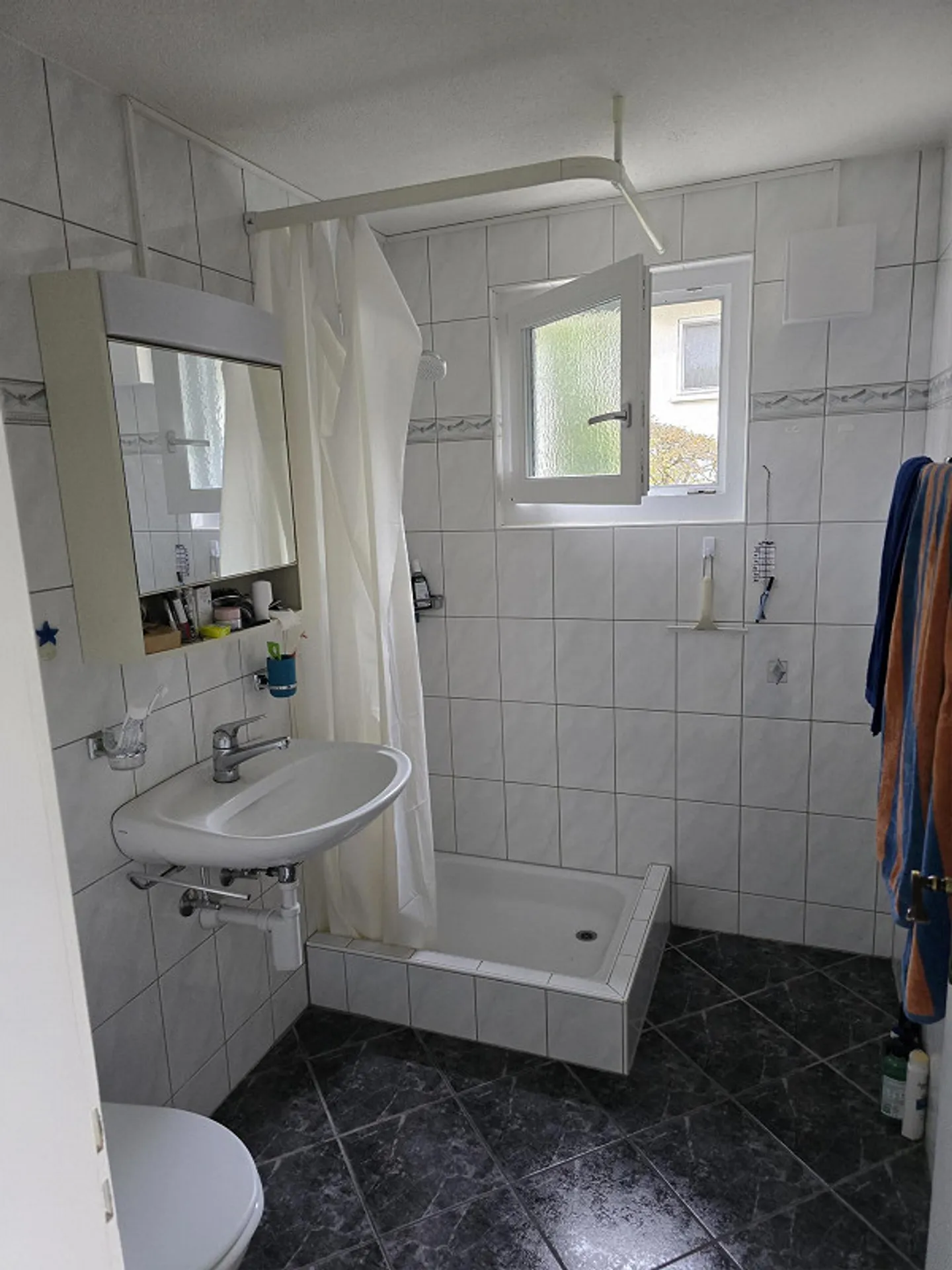 2 ½ Zimmer-Wohnung in Büron zu vermieten mit Gartensitzplatz - Foto 8 von 8
