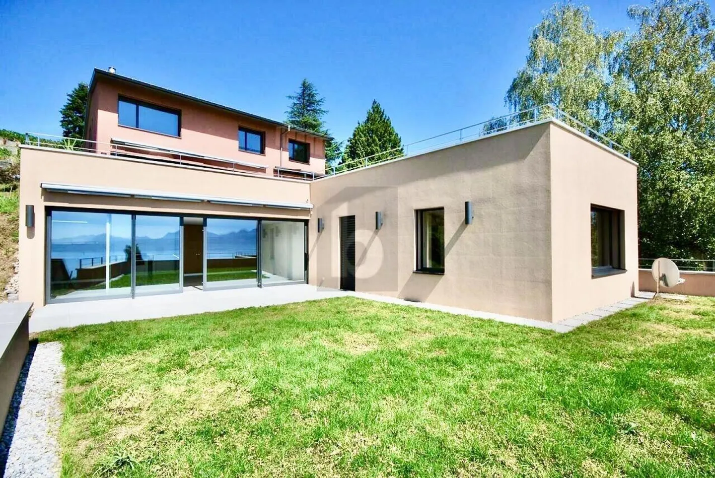 Casa a gradini in affitto - Foto 2 di 6