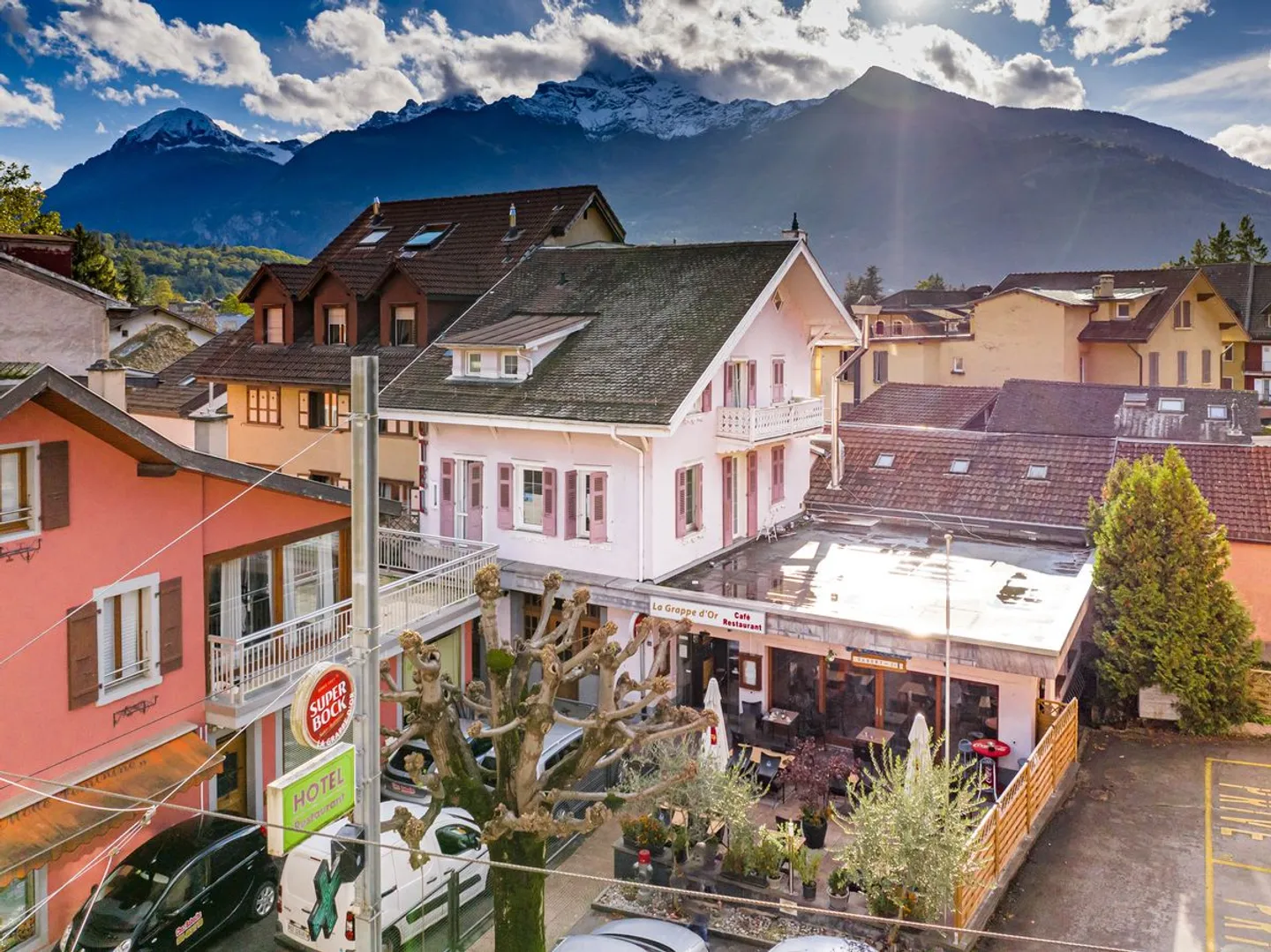 IMMEUBLE LOCATIF AVEC RENDEMENT TRES INTERESSANT - Photo 1 sur 6