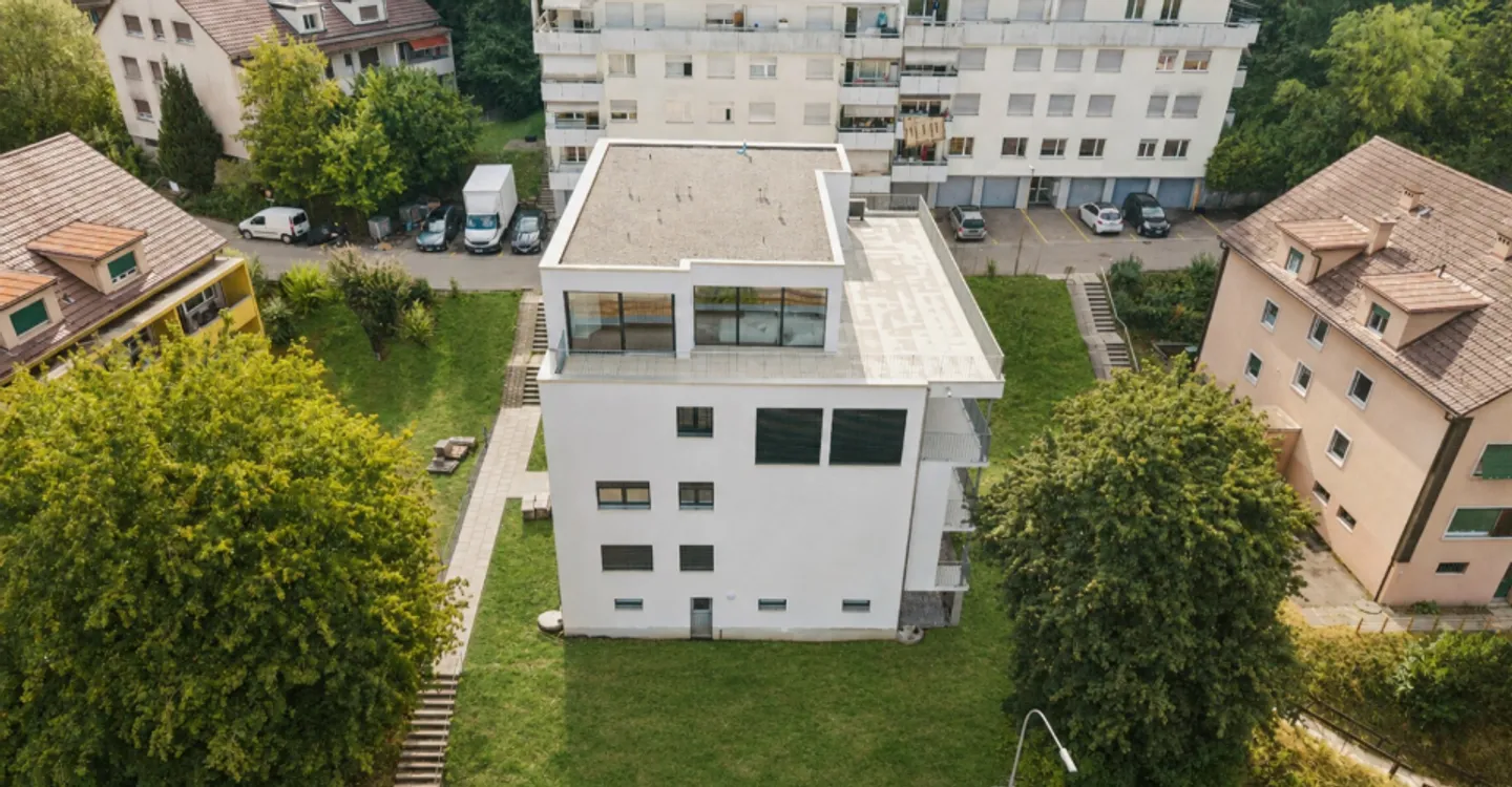 Magnifico appartamento di 3,5 stanze con spaziosa terrazza soleggiata - Foto 2 di 12
