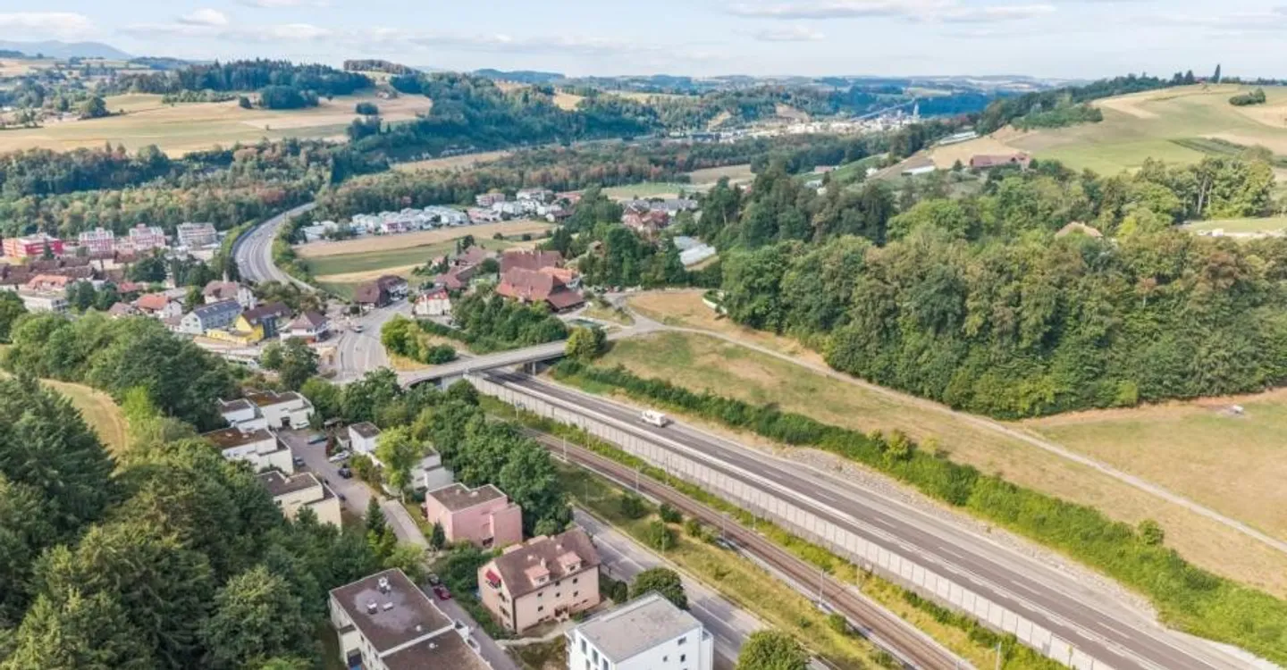 Magnifico appartamento di 3,5 stanze con spaziosa terrazza soleggiata - Foto 3 di 12