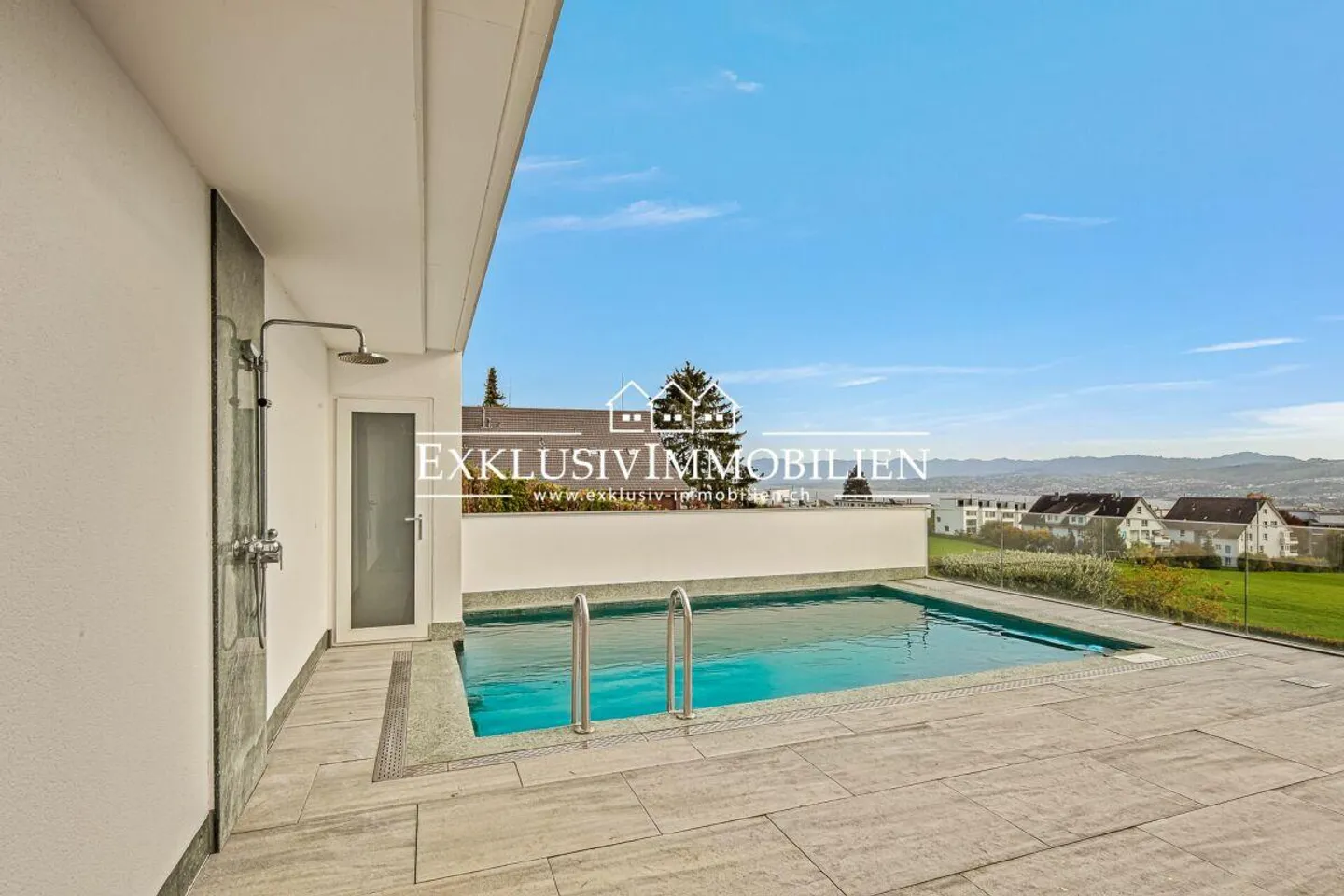 Comfort abitativo di altissima classe - Una posizione privilegiata con vista sul lago e sulle montagne - Foto 2 di 7