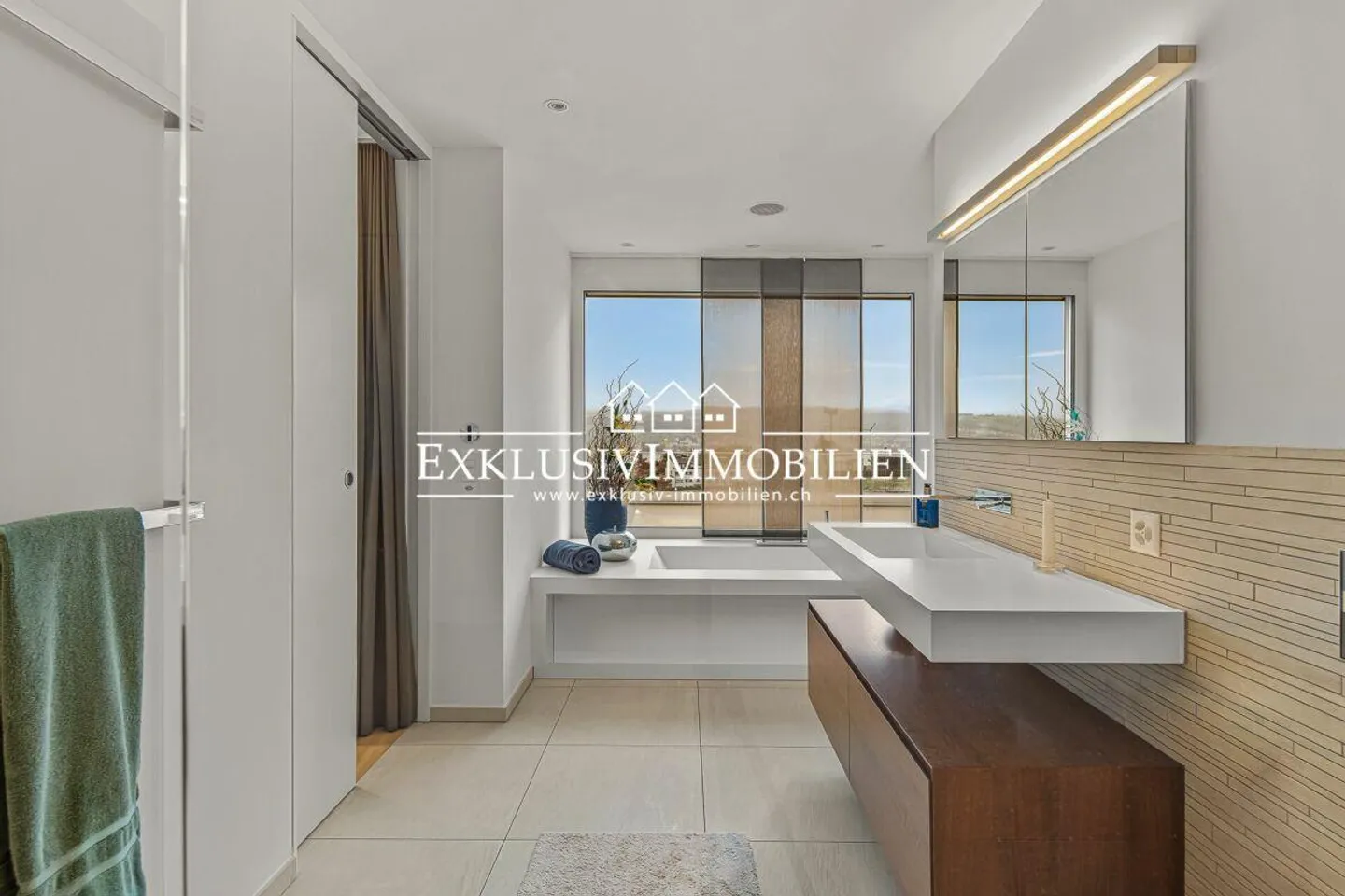 Comfort abitativo di altissima classe - Una posizione privilegiata con vista sul lago e sulle montagne - Foto 6 di 7