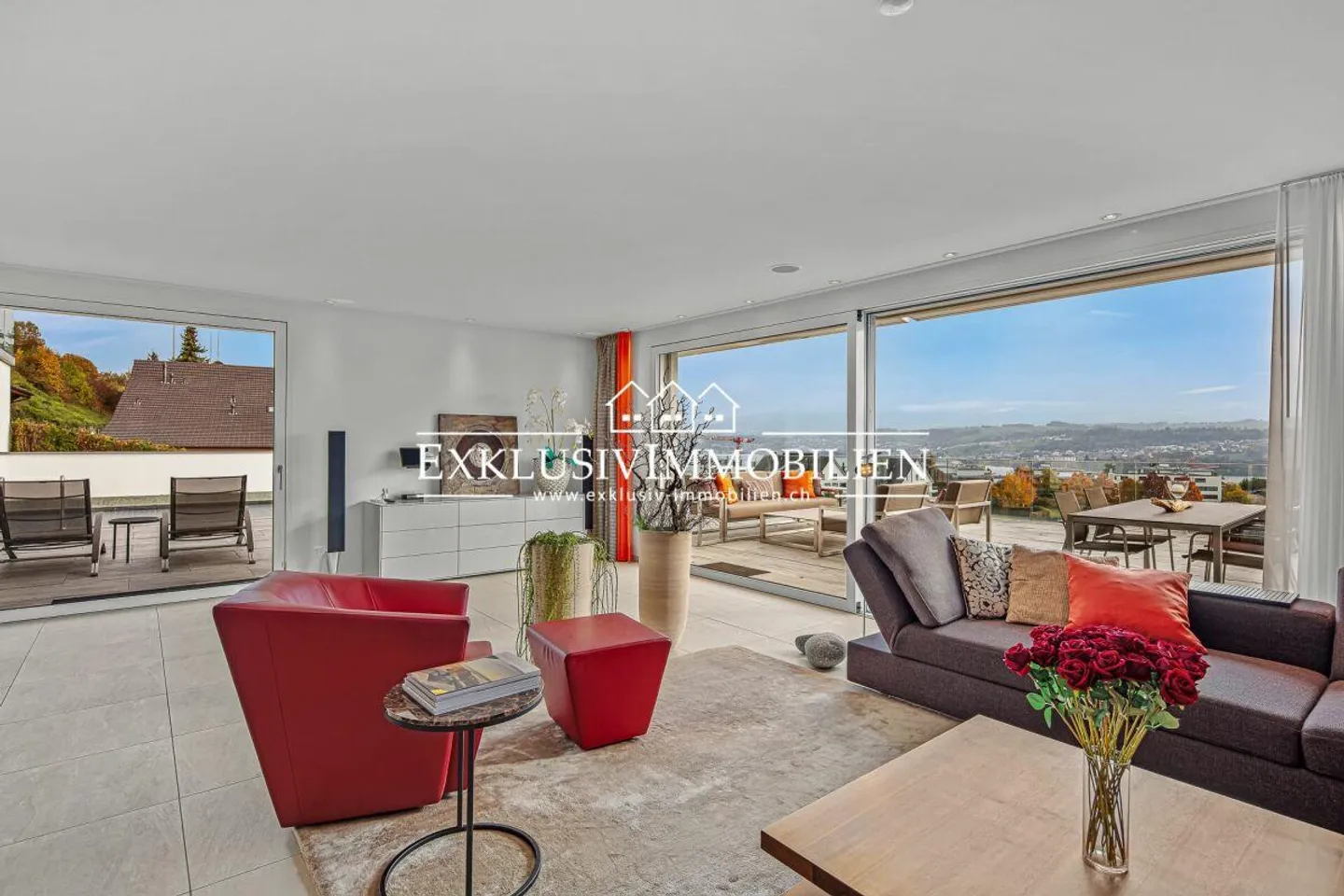 Comfort abitativo di altissima classe - Una posizione privilegiata con vista sul lago e sulle montagne - Foto 3 di 7