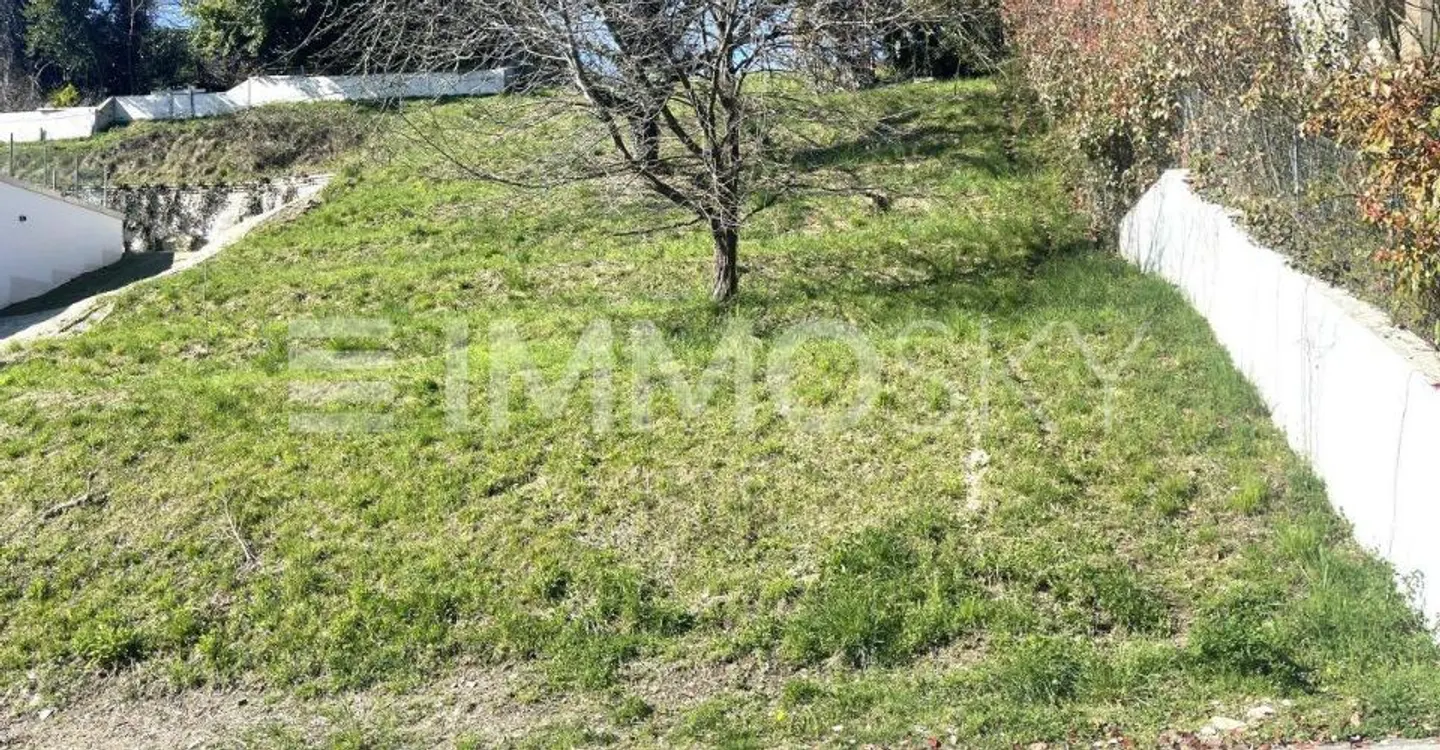 In einem sonnigen und panoramischen Gebiet - Foto 1 von 4
