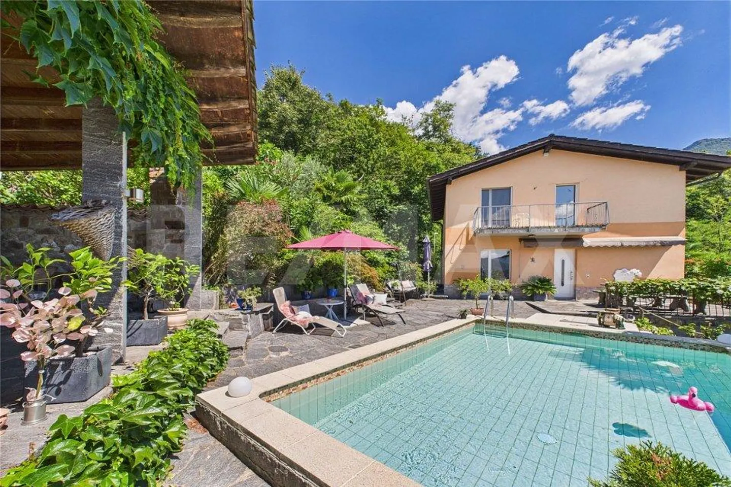 Casa unifamiliare con studio, piscina, vista, pergola e splendidi dintorni! - Foto 1 di 7
