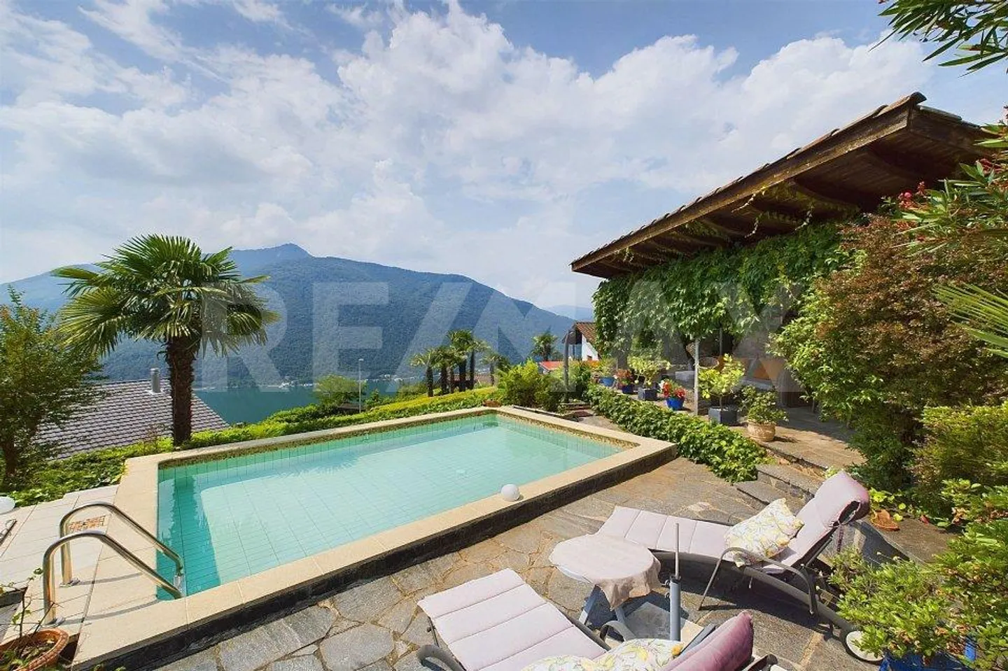 Casa unifamiliare con studio, piscina, vista, pergola e splendidi dintorni! - Foto 4 di 7