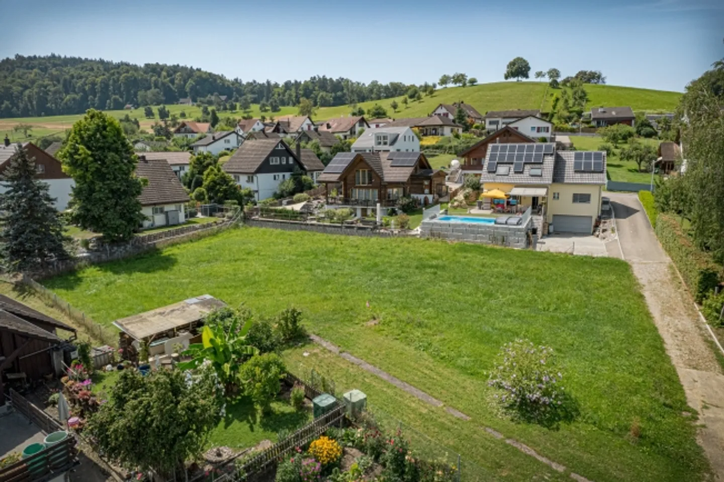 TERRENO EDIFICABILE ATTRAENTE A WEIACH CON 1.157 M² E STUDIO DI PROGETTO - Foto 2 di 8