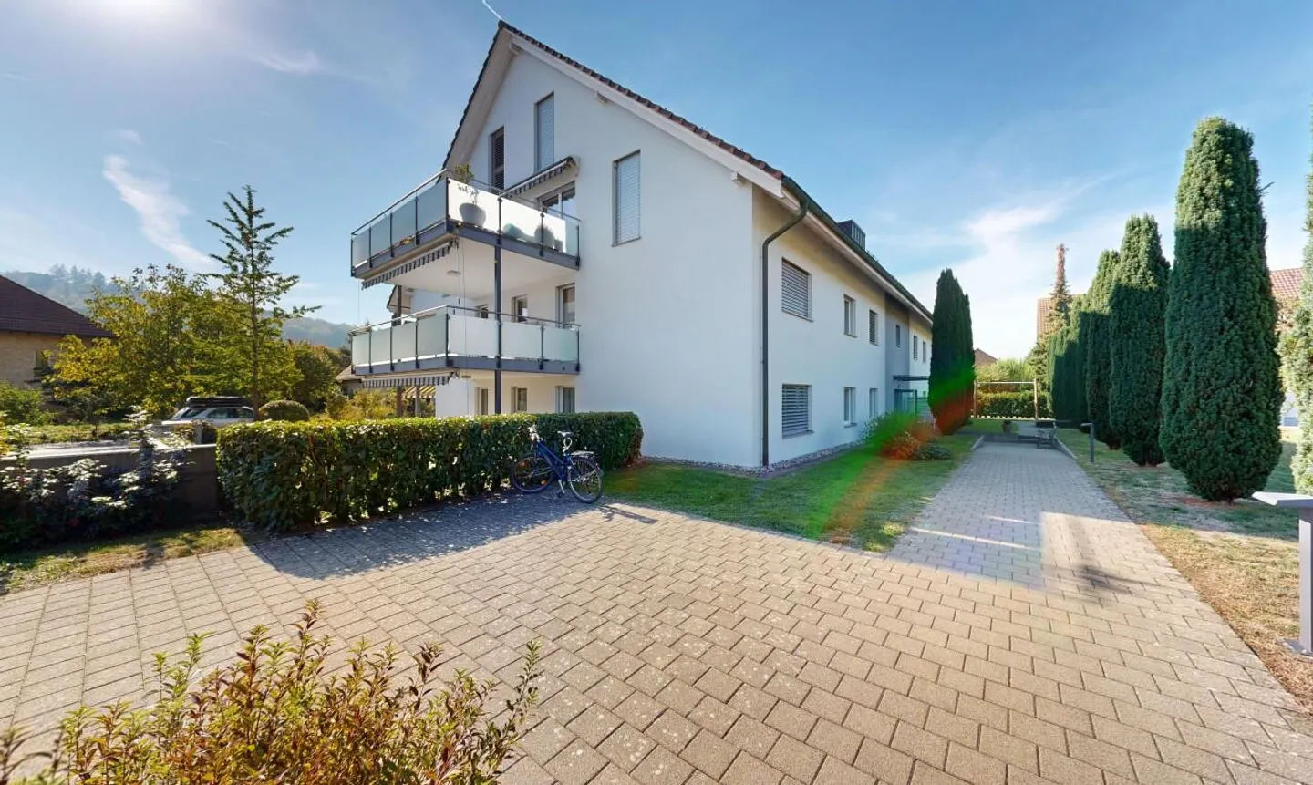Geräumige Gartenwohnung mit Terrassen - Foto 3 von 11