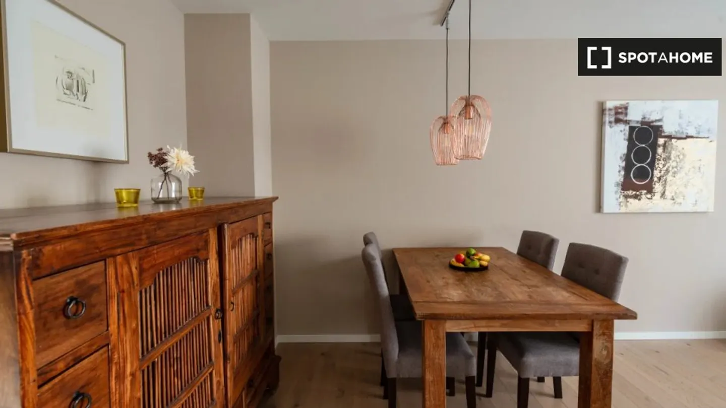 Entdecke, besichtige und miete dein neues Zuhause online mit vollem Vertrauen. - Foto 5 von 8