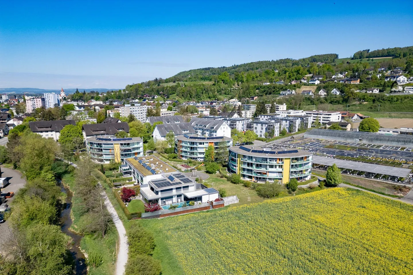 Suburban Apartment with a View and Recreation - Photo 17 of 19