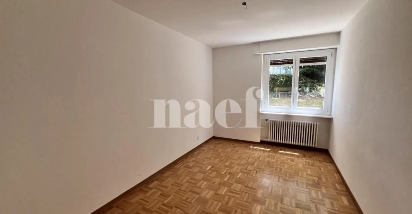 Appartement 5 pièces chaleureux - Photo 6 sur 8