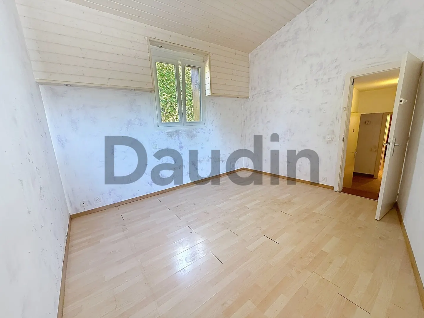 Charming Renovation Opportunity - Photo 6 of 10