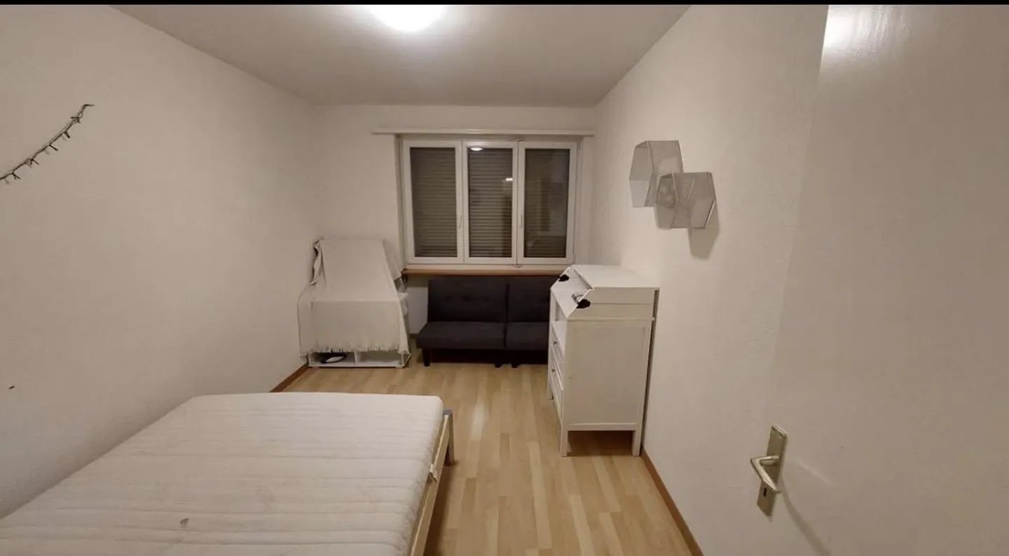 Chambre meublée Winterthur - Photo 4 sur 5