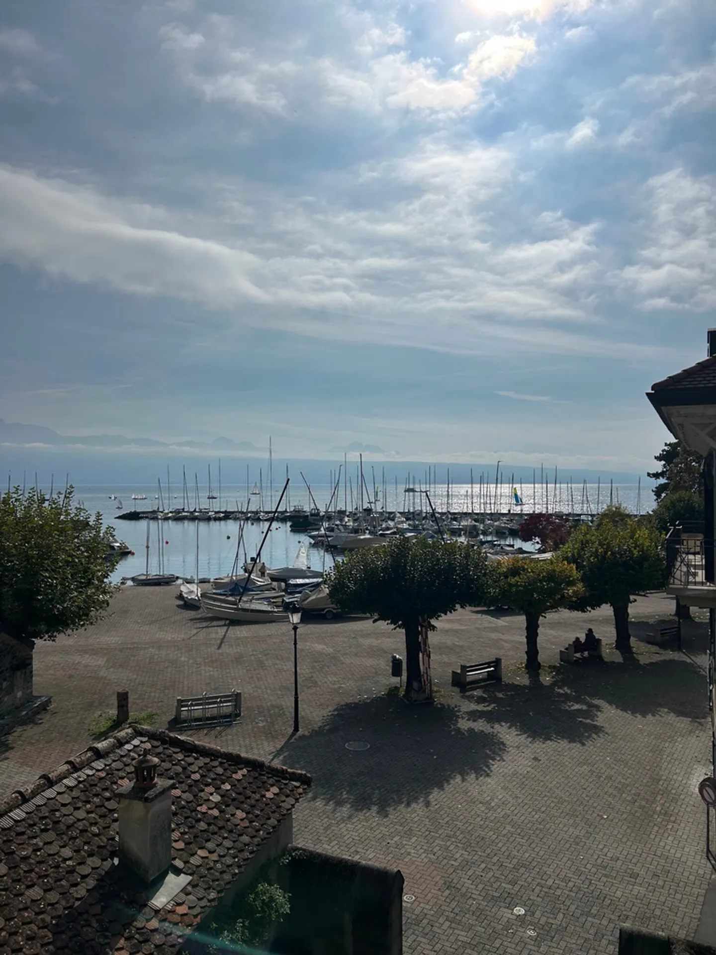 DA AFFITTARE! Appartamento di 3,5 locali con i piedi nell'acqua - Foto 1 di 12