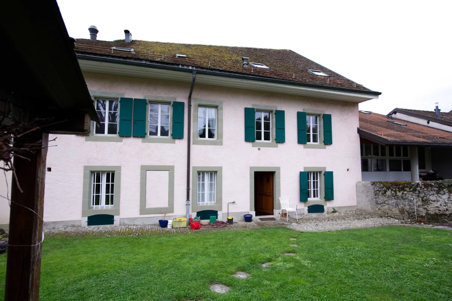 DA AFFITTARE! Appartamento di 3,5 locali con i piedi nell'acqua - Foto 3 di 12