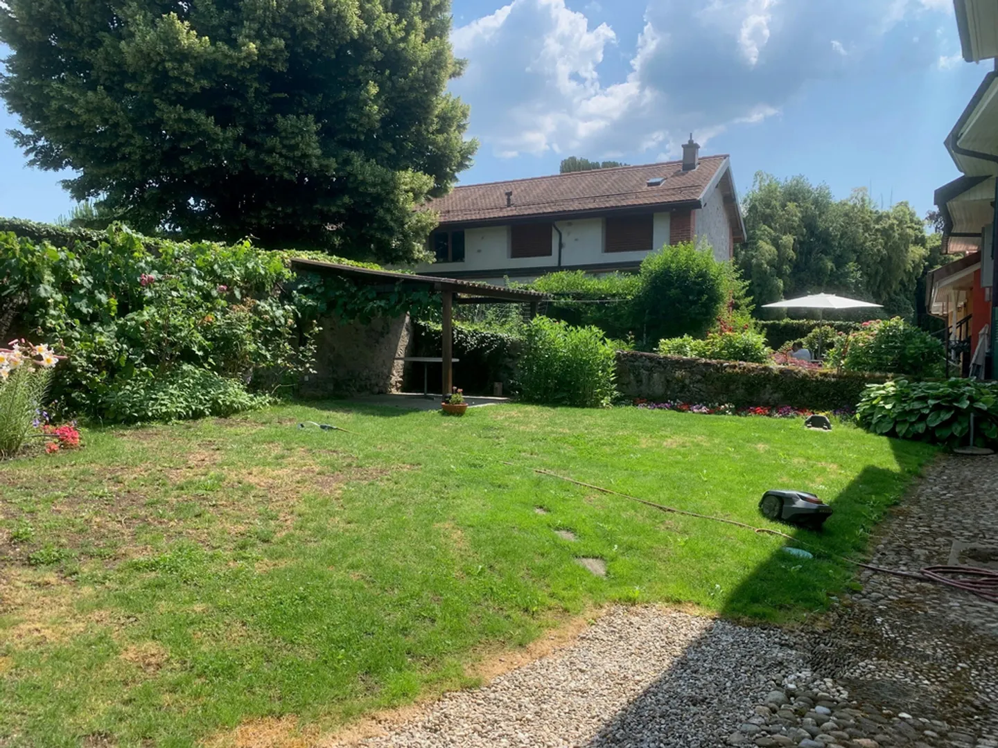 DA AFFITTARE! Appartamento di 3,5 locali con i piedi nell'acqua - Foto 2 di 12