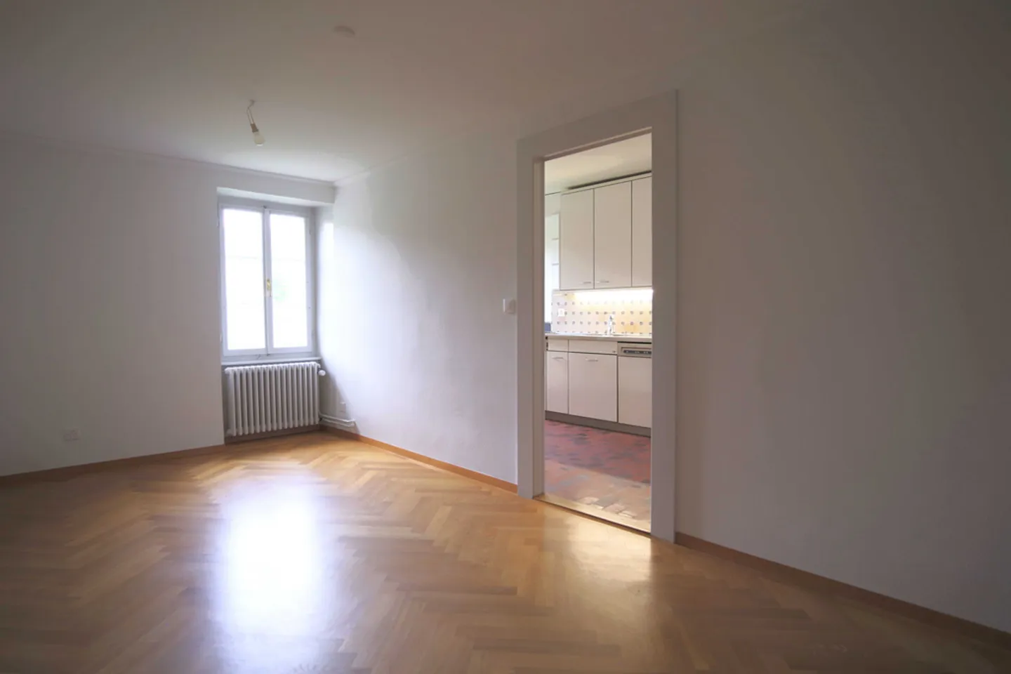 DA AFFITTARE! Appartamento di 3,5 locali con i piedi nell'acqua - Foto 8 di 12