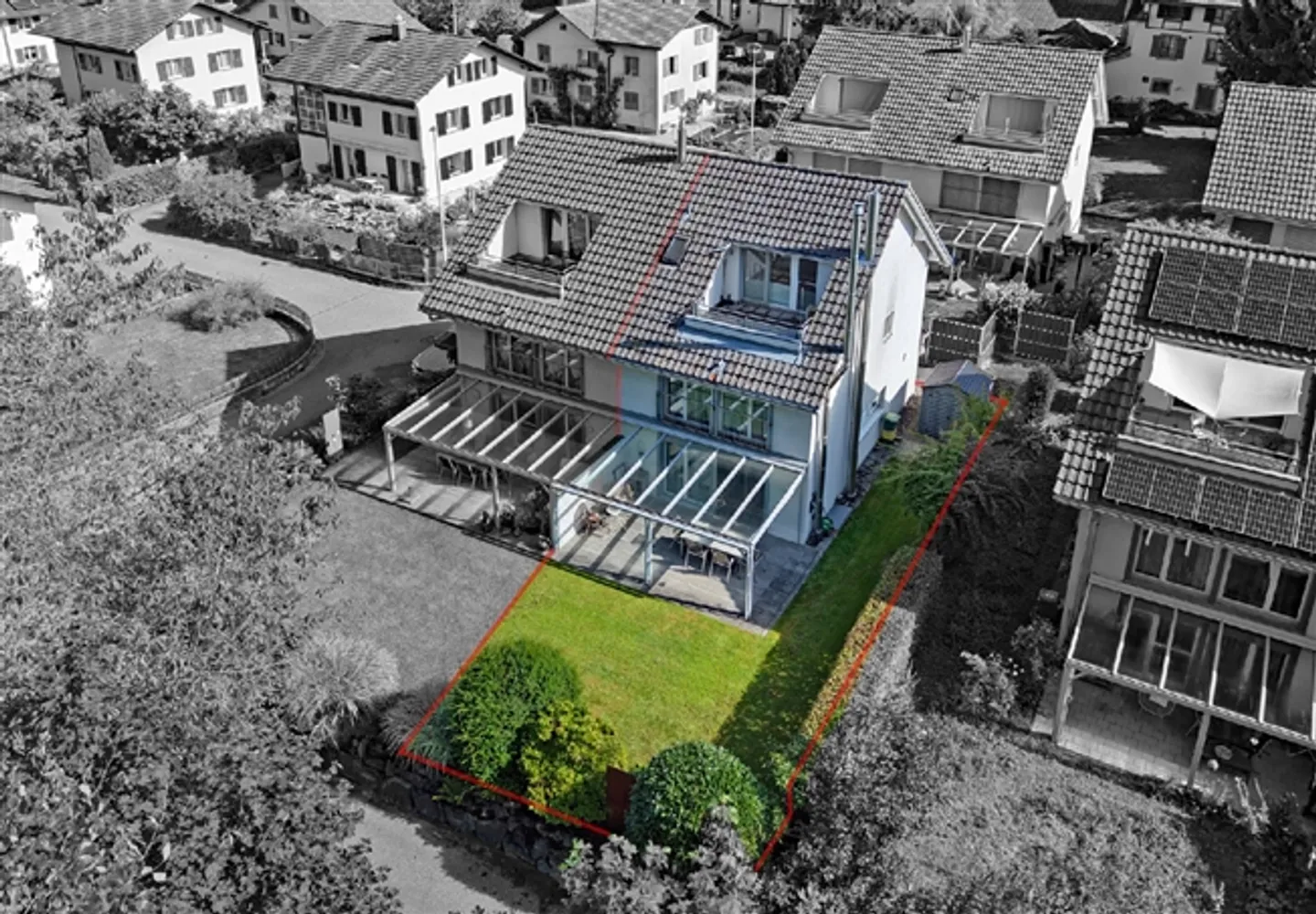 "The house where we really took care, with plenty of space in the most beautiful corner of Kirchberg" - Photo 1 of 20