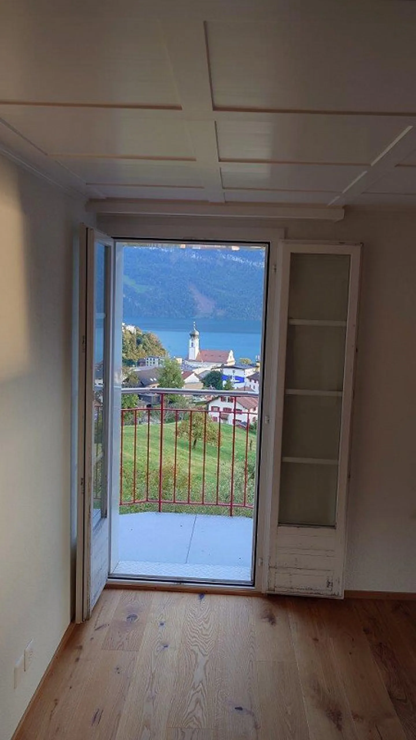 Apartment in the Green with Unique View - Photo 5 of 11