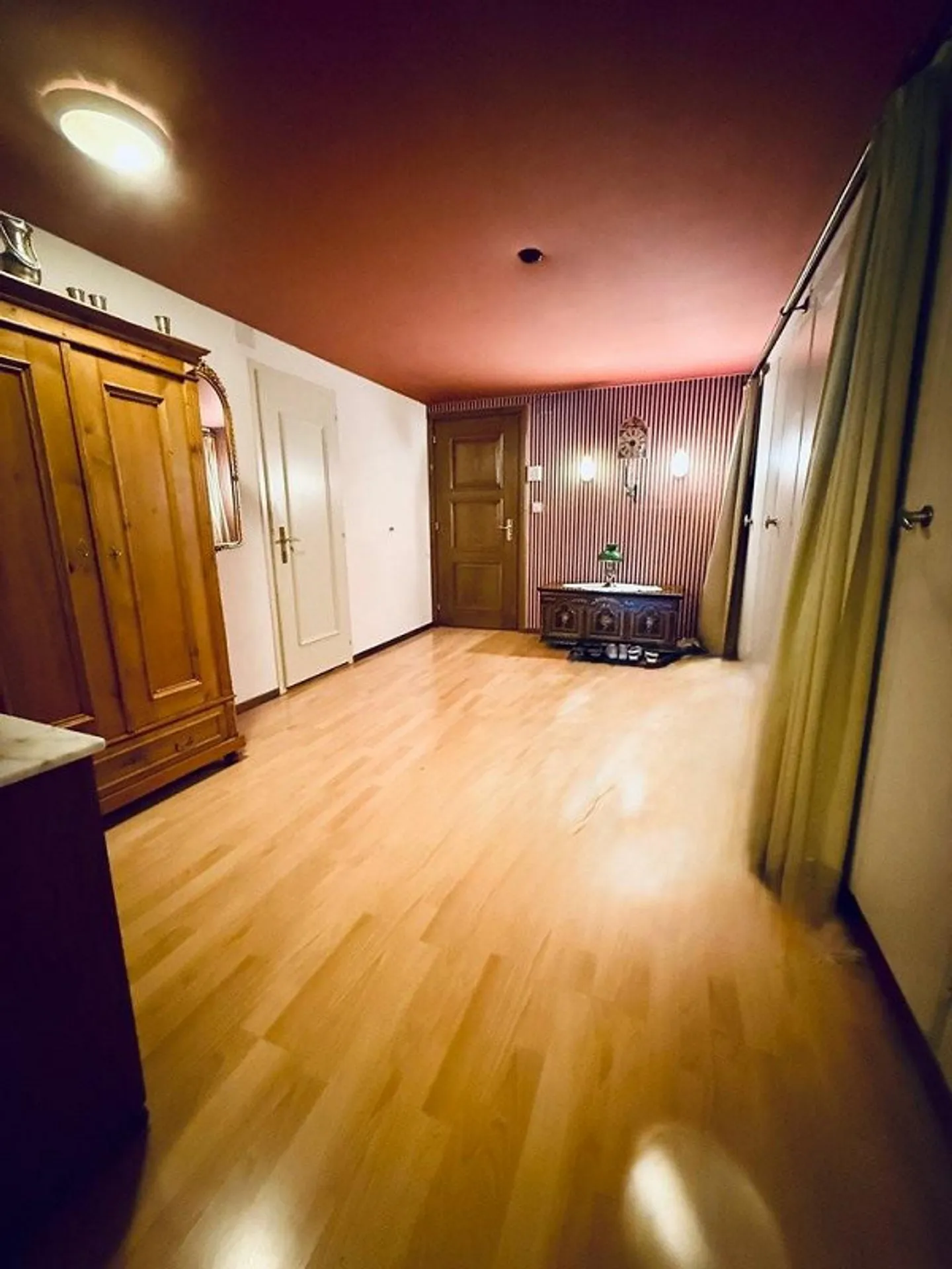 Appartamento spazioso di 115m2 nel centro di Jegenstorf - Foto 5 di 12