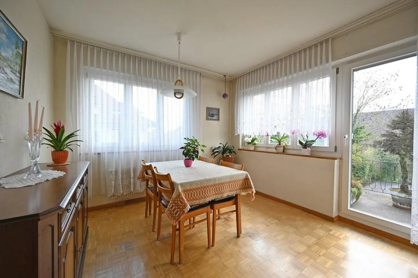 Appartamento spazioso di 115m2 nel centro di Jegenstorf - Foto 7 di 12