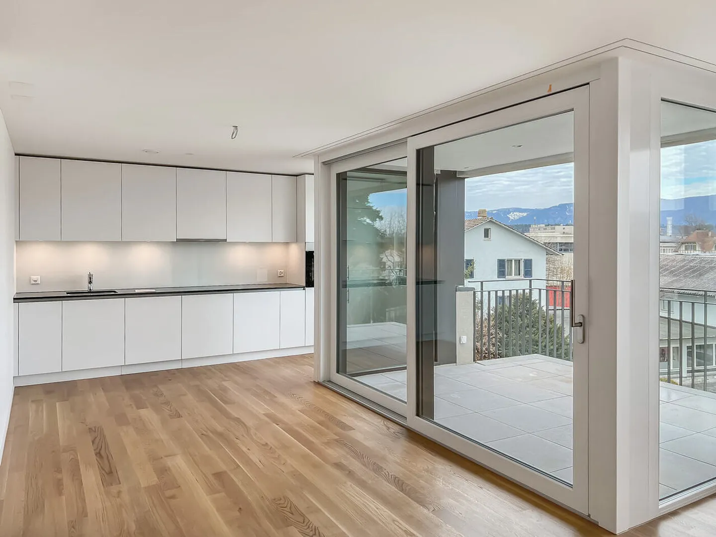Modern Apartment with Balconies - Photo 2 of 13
