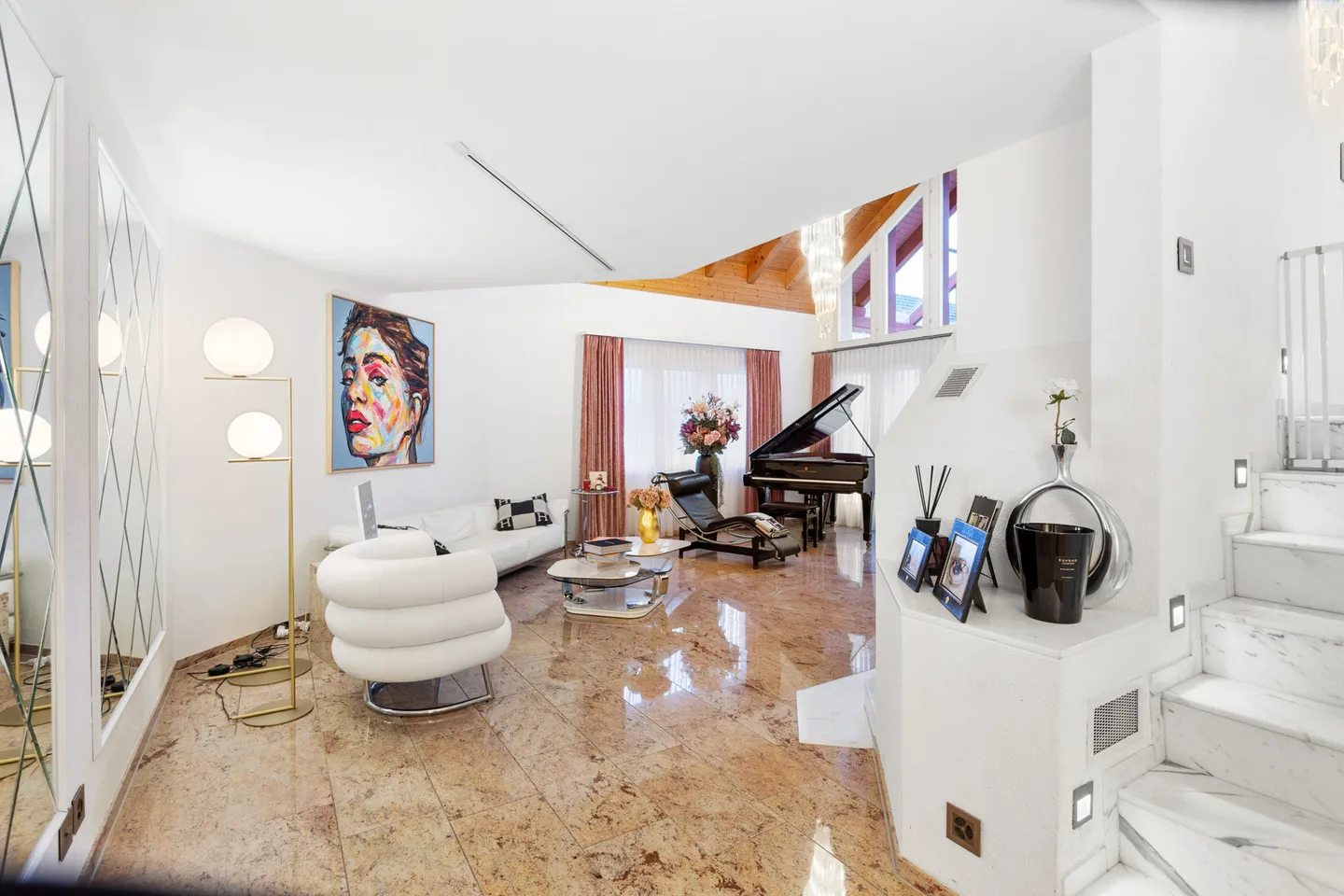 Dove l'esclusività incontra la qualità della vita: casa di 6,5 stanze in posizione privilegiata - Foto 1 di 11