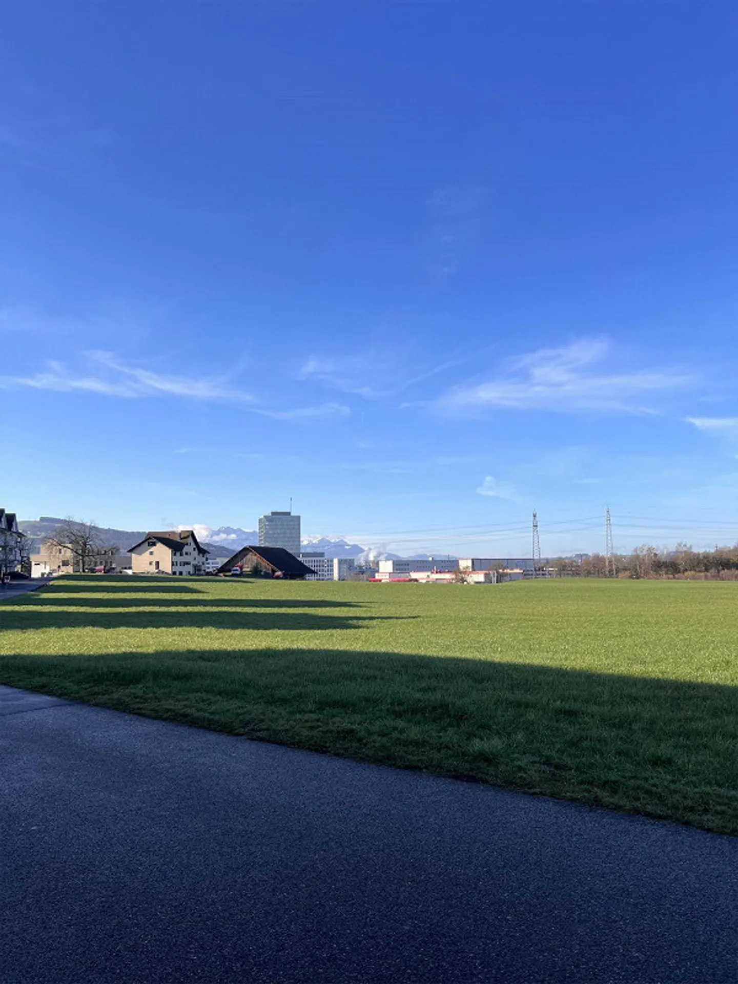 Spazio Commerciale Attraente - Foto 1 di 5