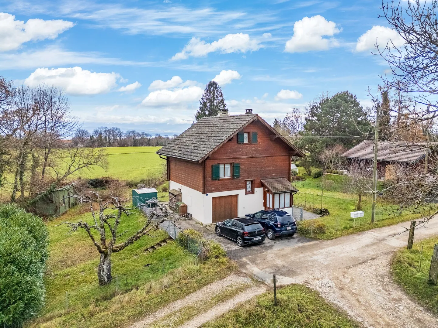 Chalet 4.5 rooms in the heart of nature - Photo 2 of 13