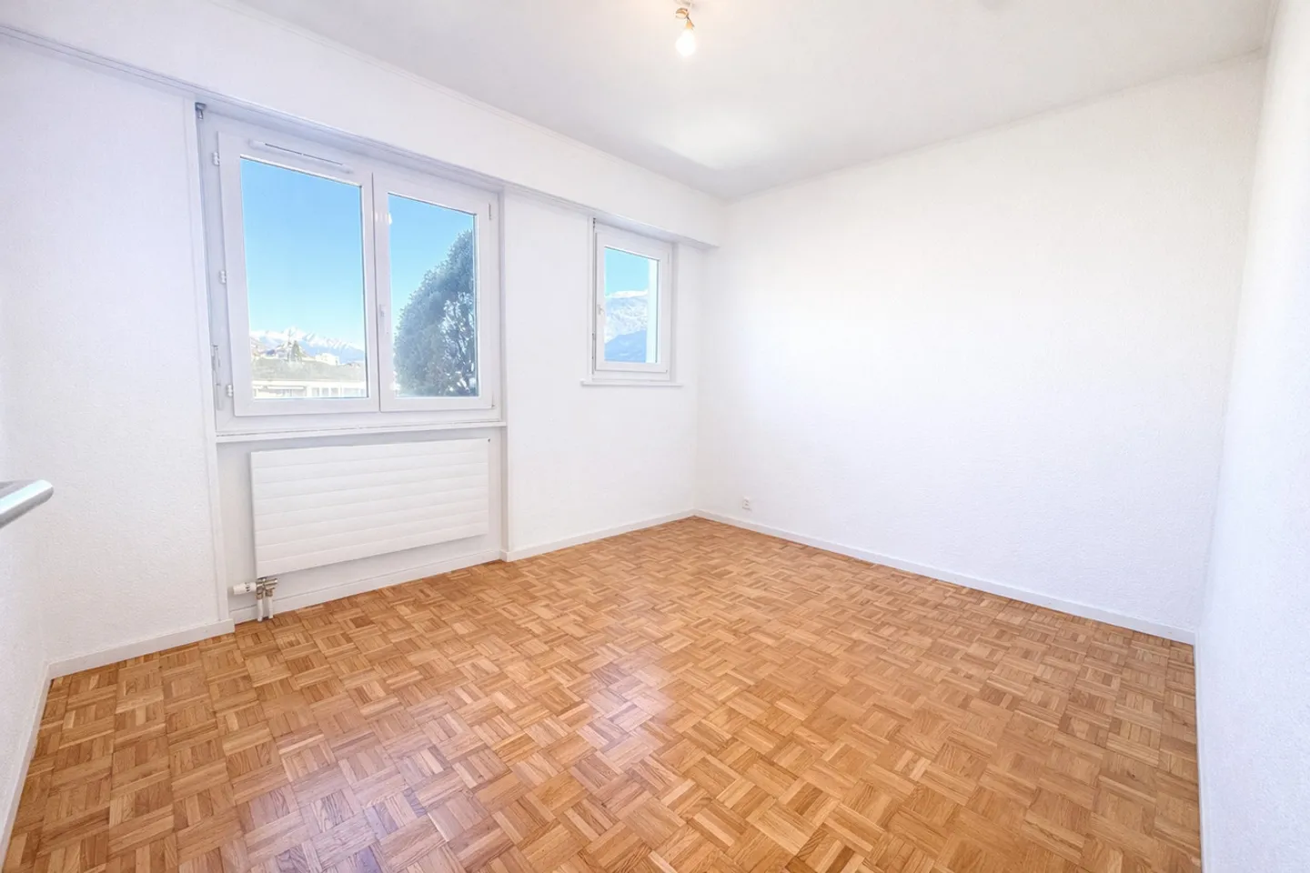 Spacious 4.5 rooms with balcony - Photo 7 of 11