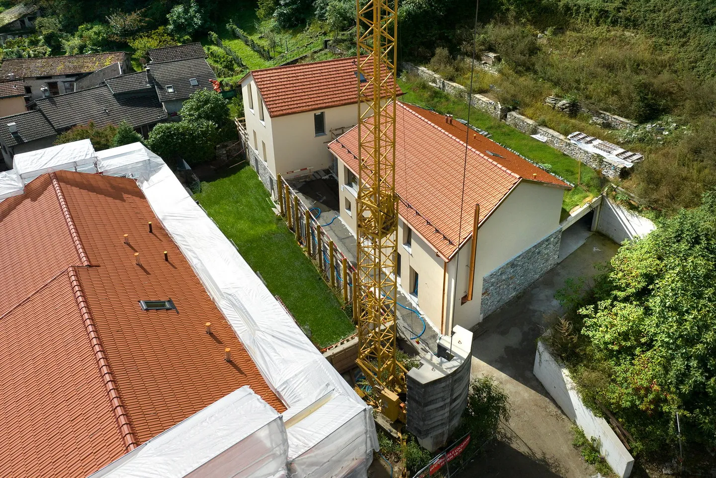 New and modern Minergie-P-ECO apartment - Photo 2 of 7