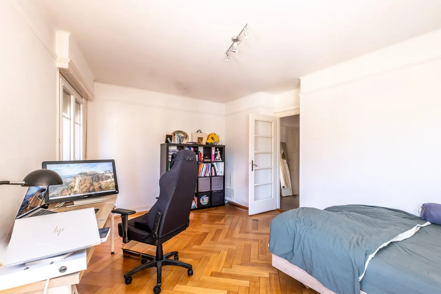 Appartement spacieux avec balcon - Photo 4 sur 12