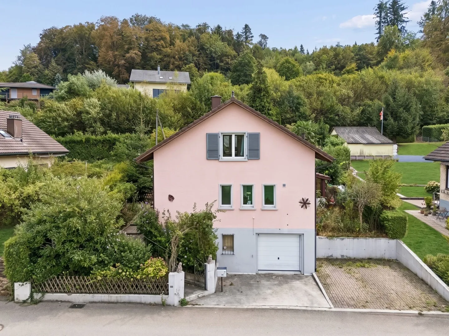 3.5-Room Single-Family House at the Edge of the Forest - Photo 13 of 14