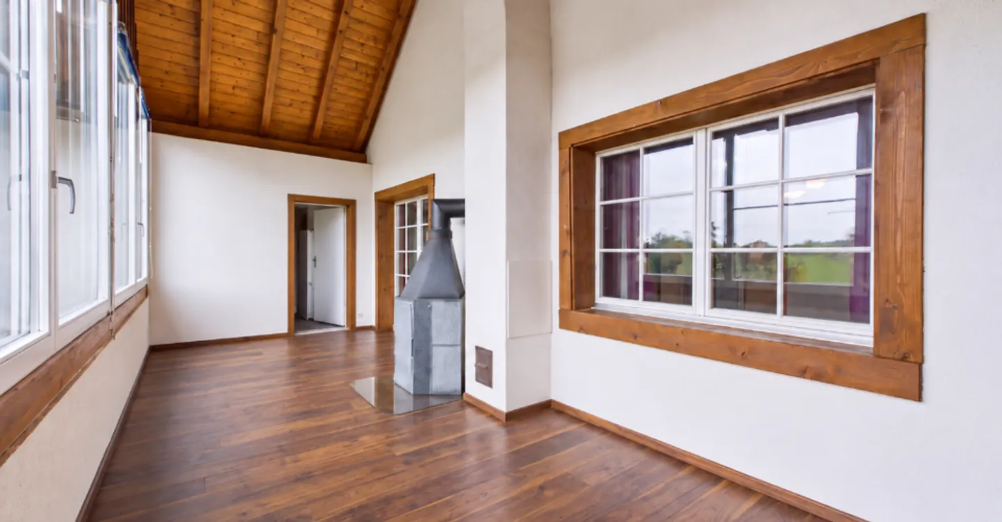 Spacious living on two levels with fireplace, winter garden and plenty of privacy - Photo 6 of 12
