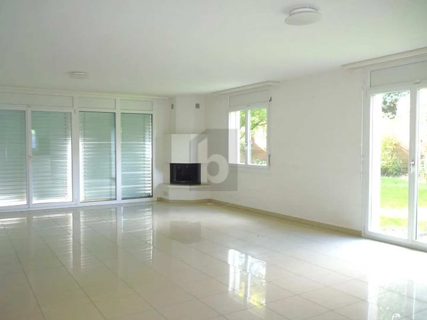 FAMILIARE, ELEGANTE, PRATICO, VERDE - Foto 3 di 6