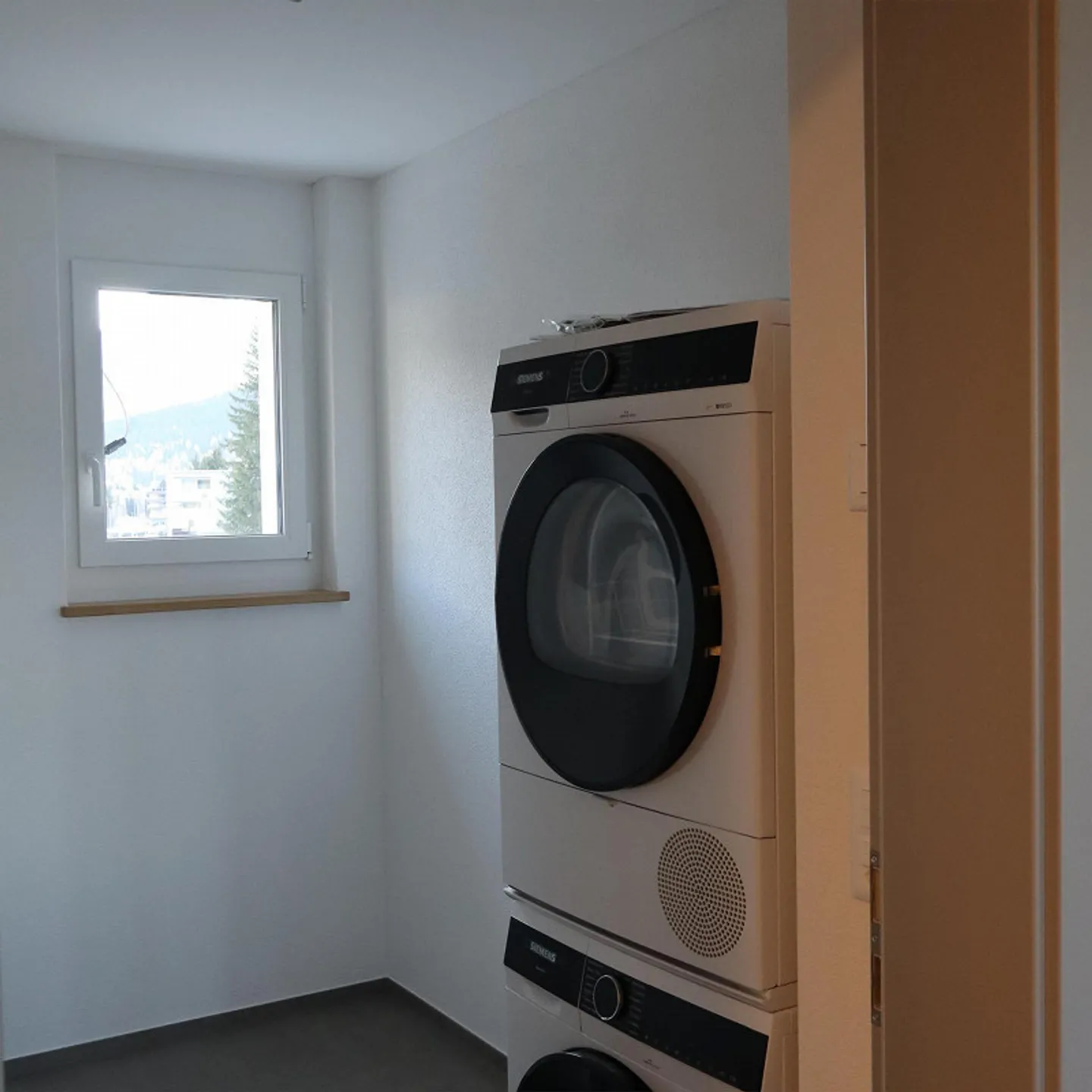 Première occupation : Appartement lumineux de 3,5 pièces dans un emplacement privilégié à Davos Platz - Photo 9 sur 13