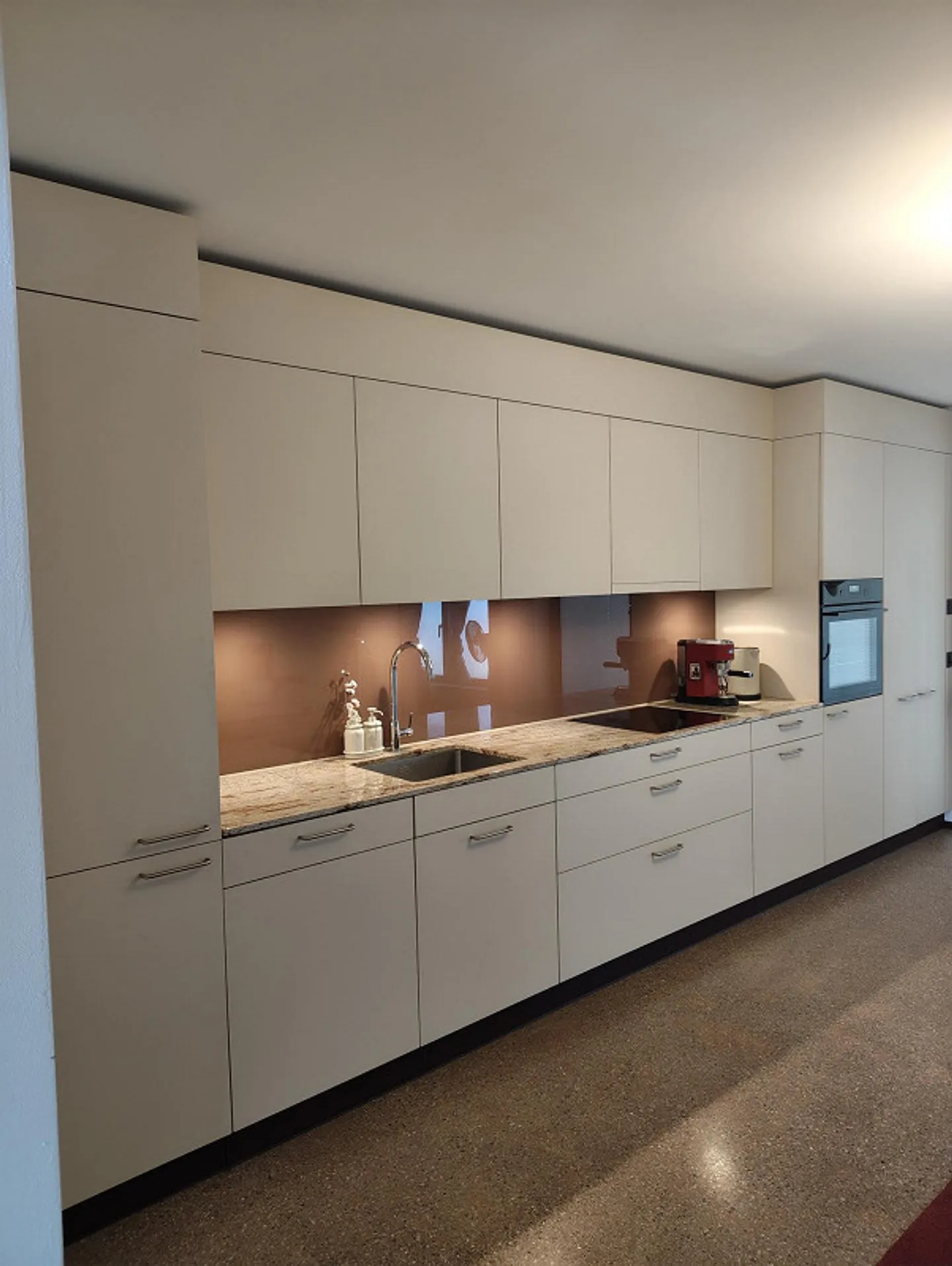 Moderne 3.5-Zimmer-Wohnung mit Loggia - Foto 12 von 23