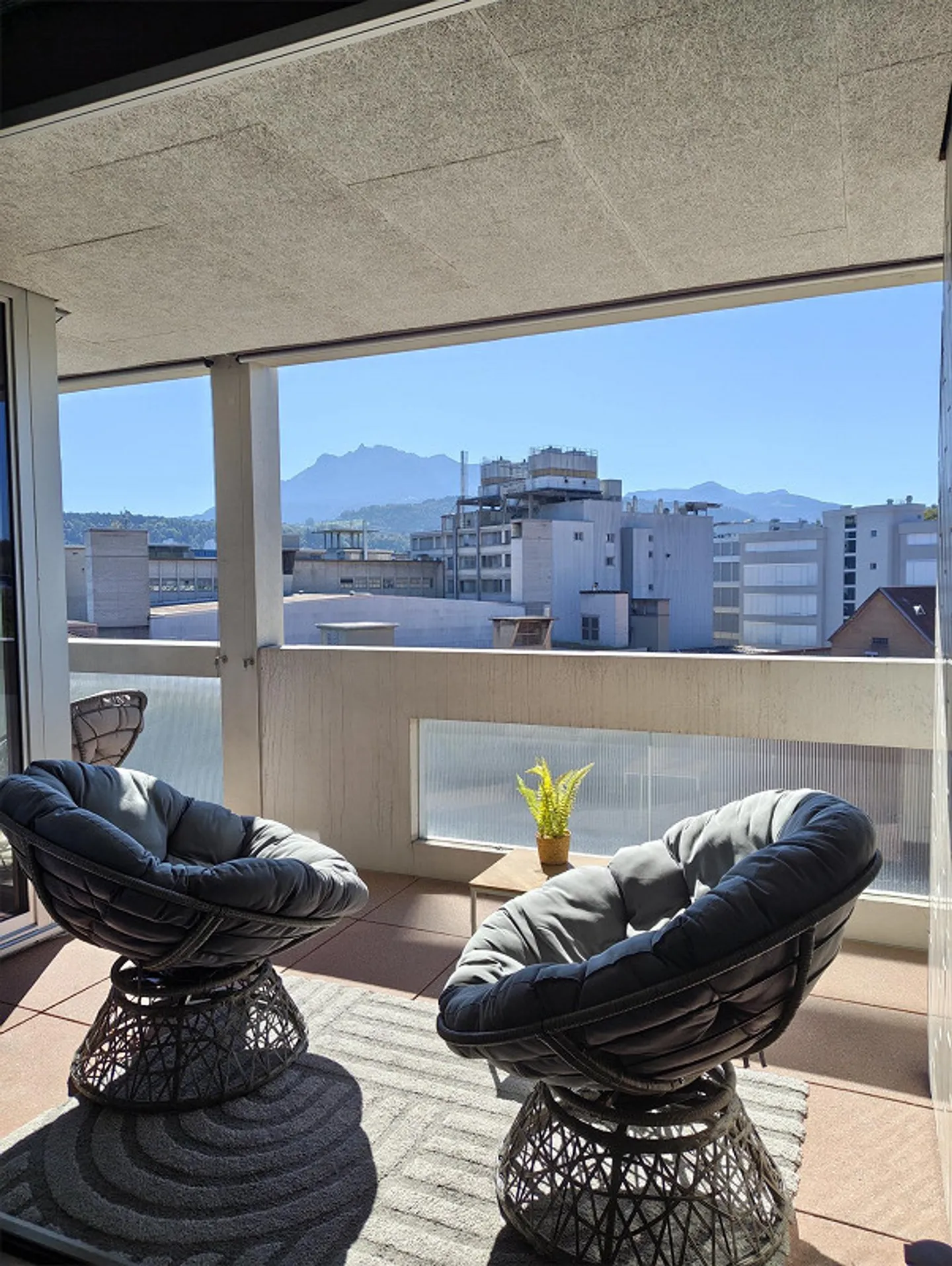 Moderne 3.5-Zimmer-Wohnung mit Loggia - Foto 13 von 23