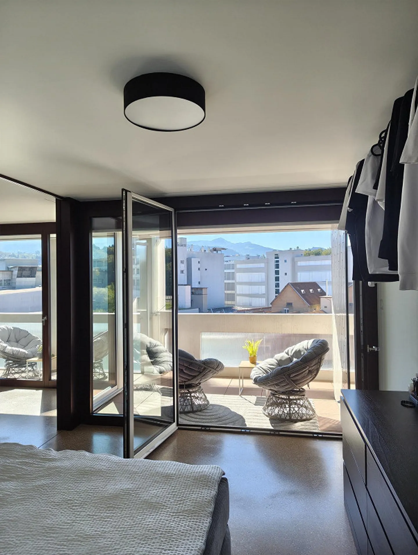 Moderne 3.5-Zimmer-Wohnung mit Loggia - Foto 14 von 23