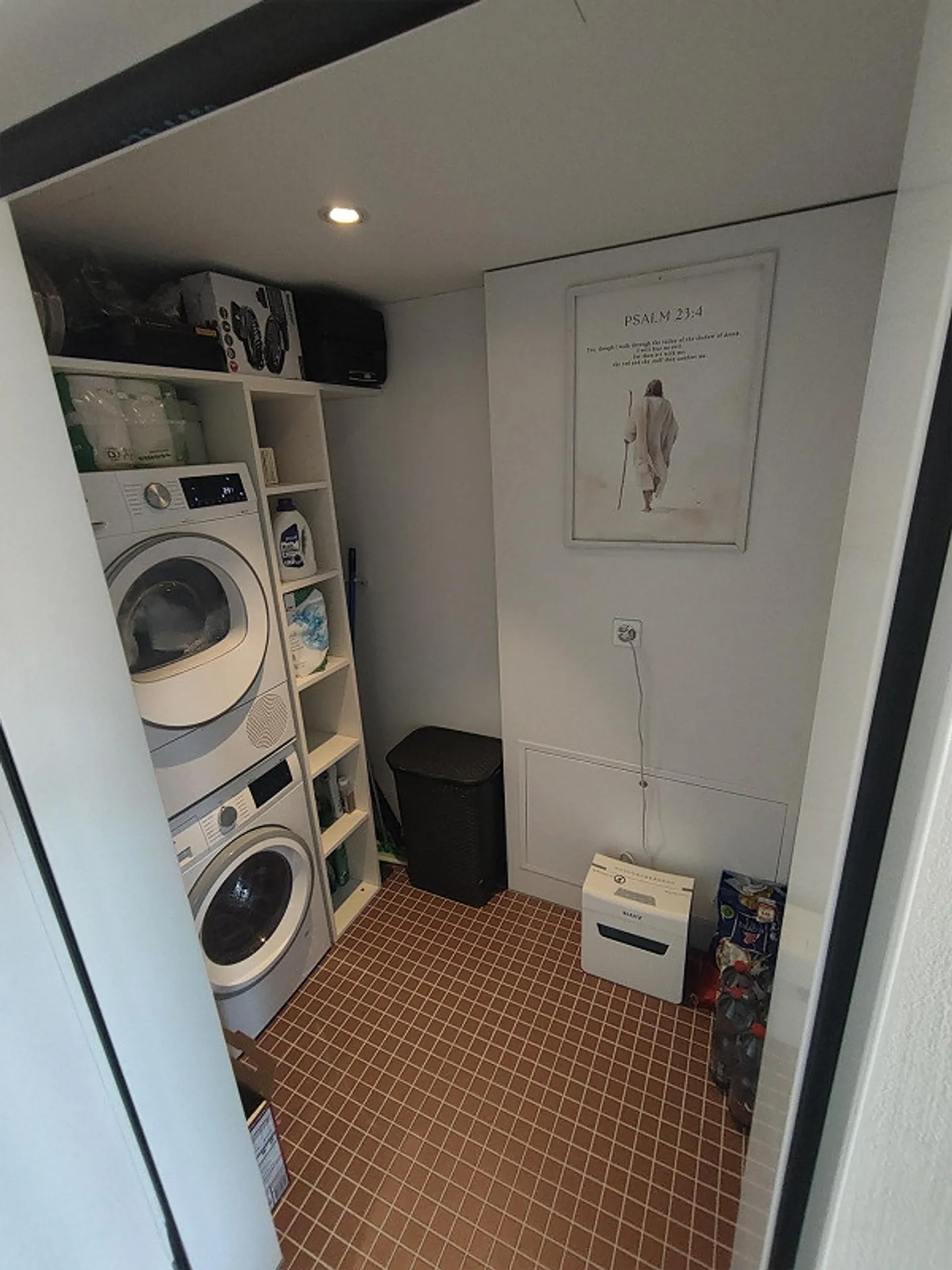 Moderne 3.5-Zimmer-Wohnung mit Loggia - Foto 9 von 23