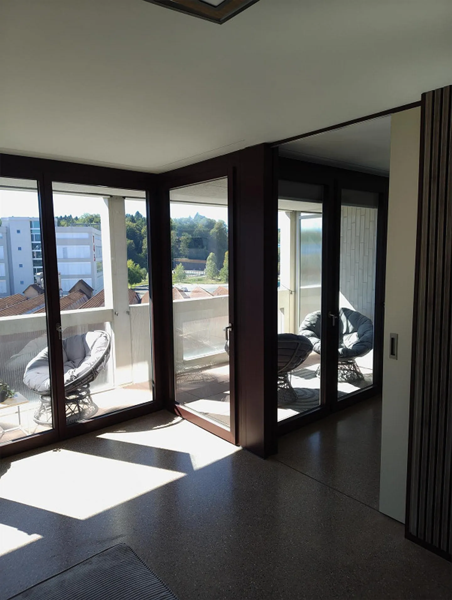 Moderne 3.5-Zimmer-Wohnung mit Loggia - Foto 18 von 23