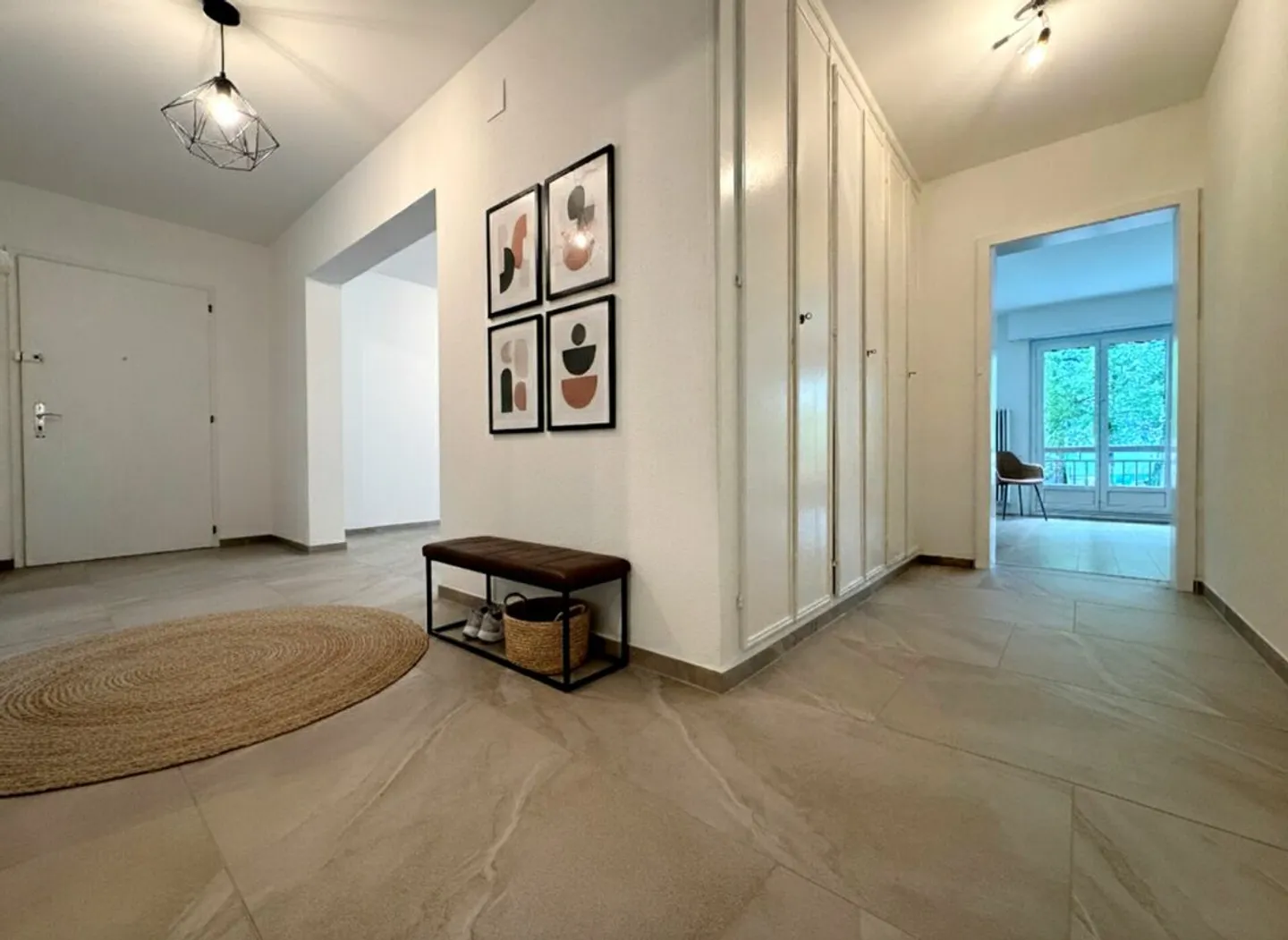 Wohnung mit 4,5 Zimmern, renoviertem Balkon und vermietet - Foto 3 von 18