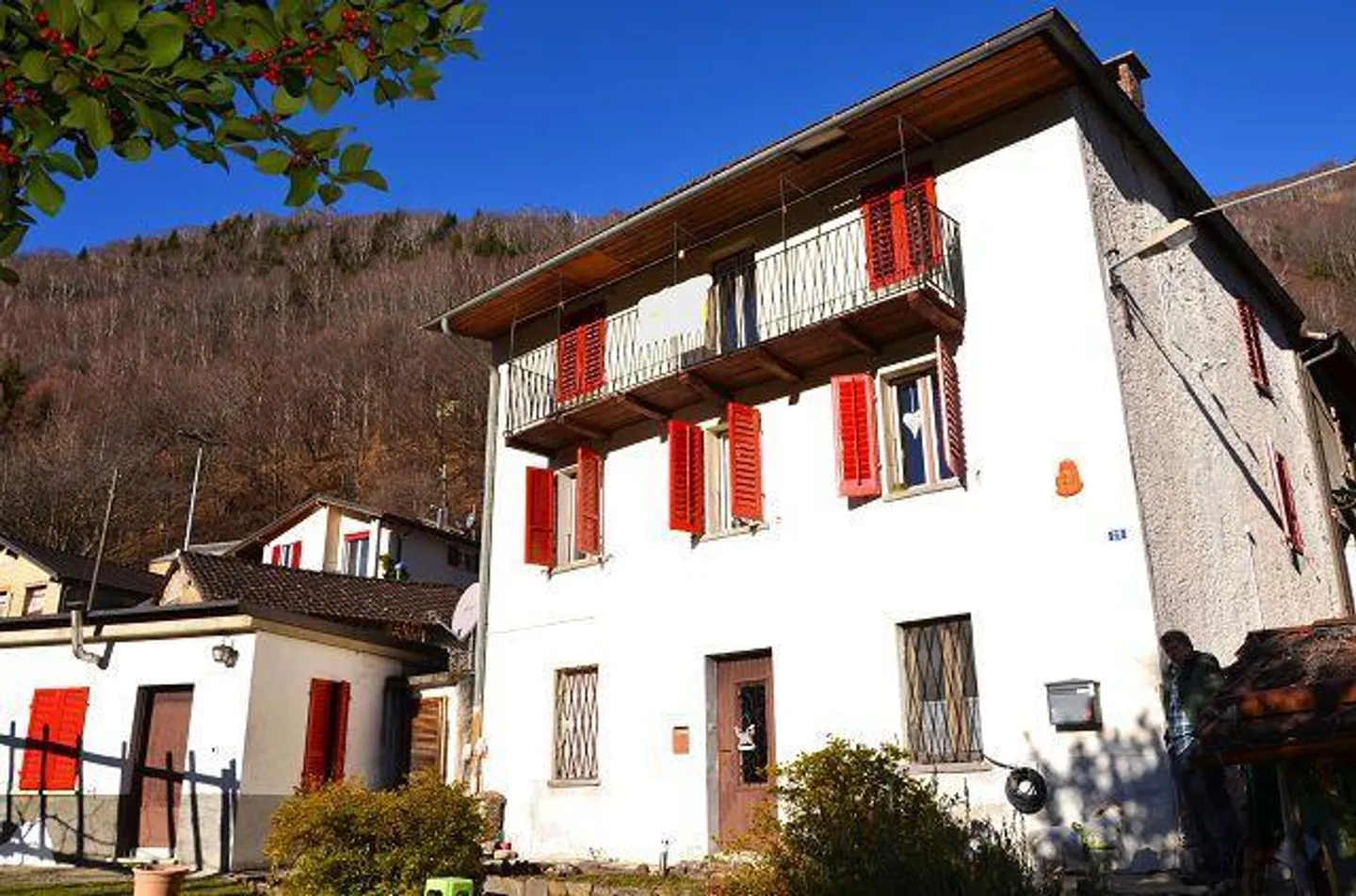 Casa di 6 1/2 stanze con grotta e giardino, soleggiata, tranquilla, belle viste... - Foto 1 di 40