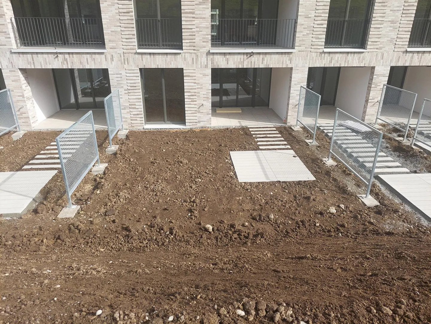 2.5-Room Garden Apartment with Large South Garden - New Building Au-Park - Photo 6 of 7