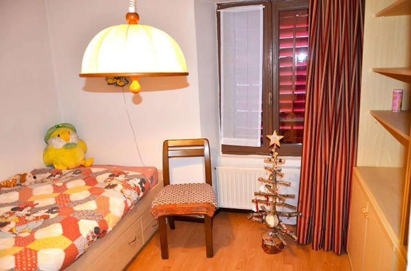 Casa di 6 1/2 stanze con grotta e giardino, soleggiata, tranquilla, belle viste... - Foto 10 di 40