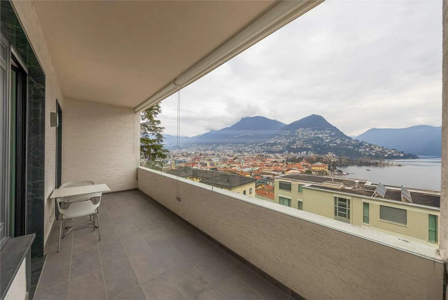 Duplex in Lugano mit Seeblick und hohem Standard - Foto 10 von 11