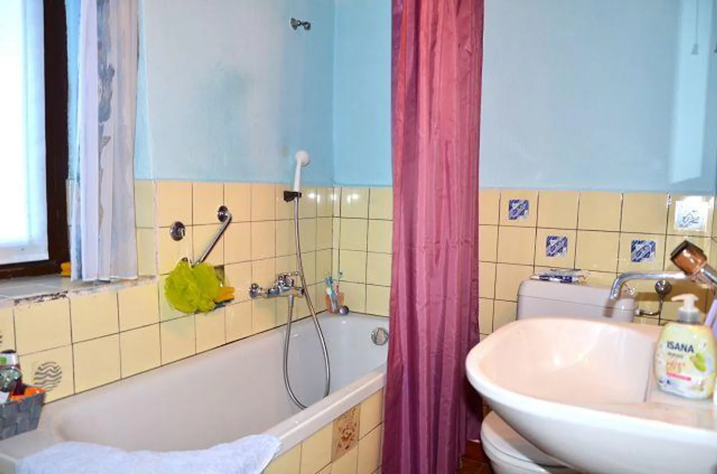 Casa di 6 1/2 stanze con grotta e giardino, soleggiata, tranquilla, belle viste... - Foto 12 di 40