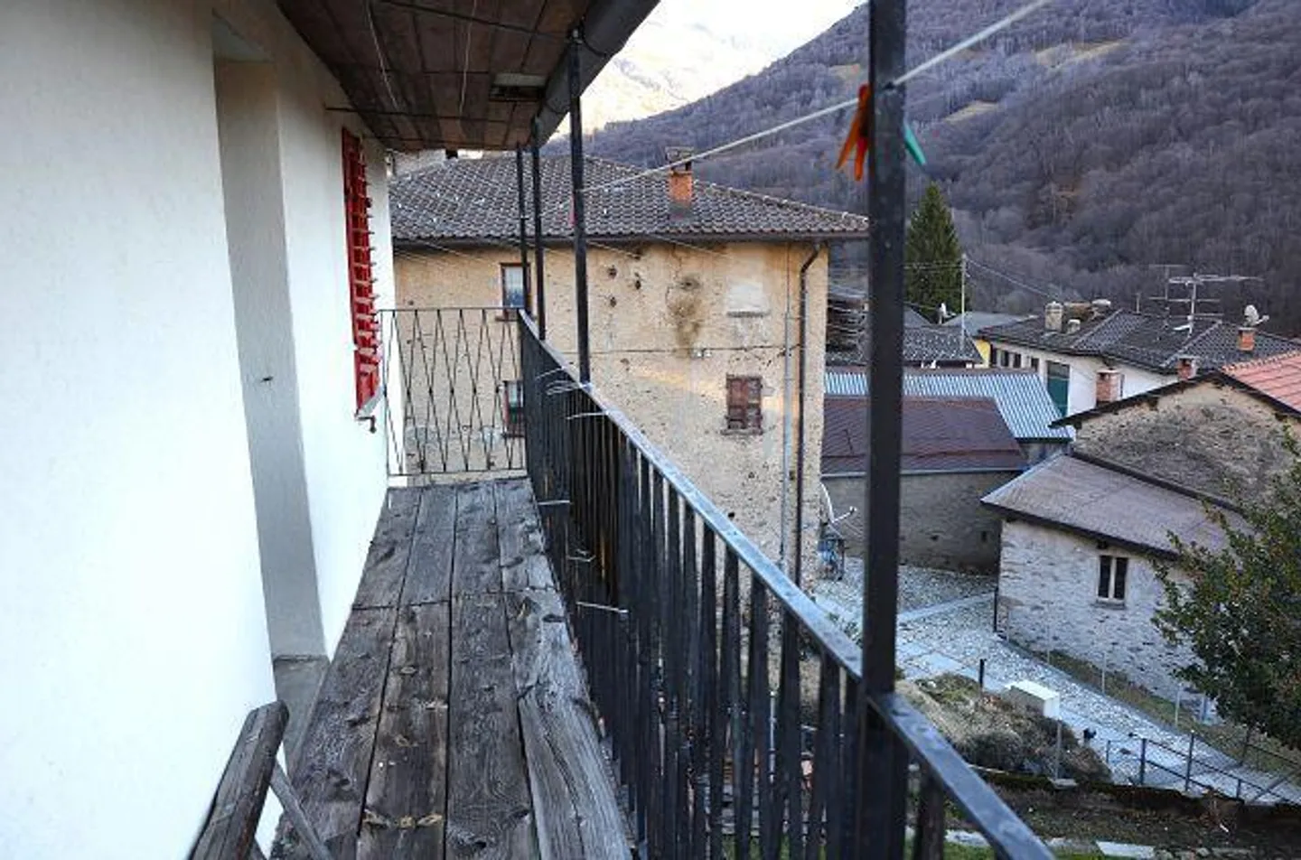 Casa di 6 1/2 stanze con grotta e giardino, soleggiata, tranquilla, belle viste... - Foto 19 di 40