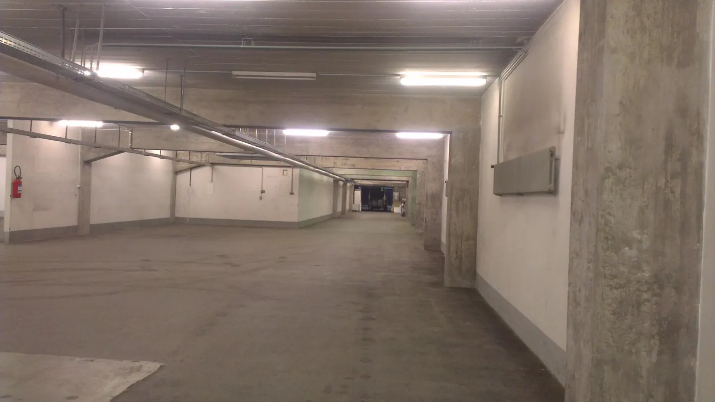 Spazio Commerciale Spazioso - Foto 2 di 5